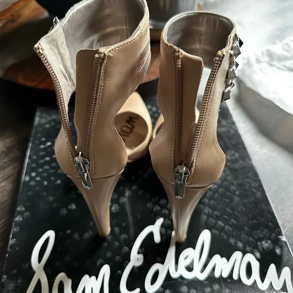 Sam Edelman Tan Strappy Heels with Pointed Toe - Picture 8 of 13